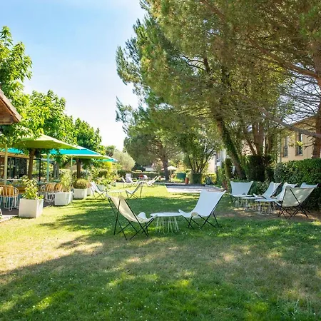 Les Pins Galants Aparthotel