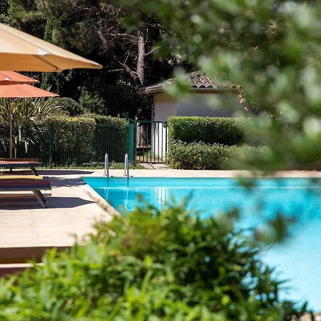 Lejlighedshotel Les Pins Galants 3*