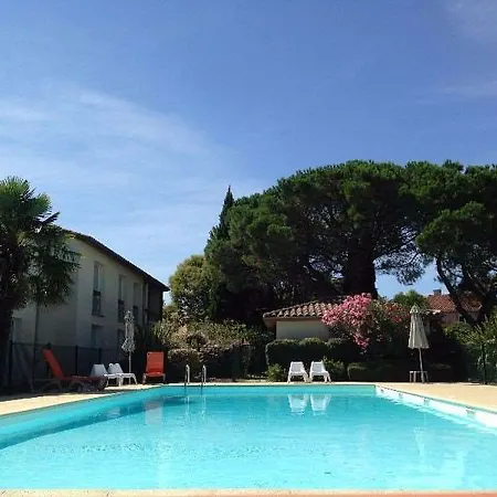 Les Pins Galants Lejlighedshotel 3*