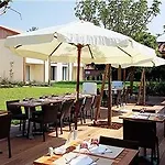 Les Pins Galants Aparthotel