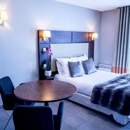 Les Pins Galants Lejlighedshotel 3*