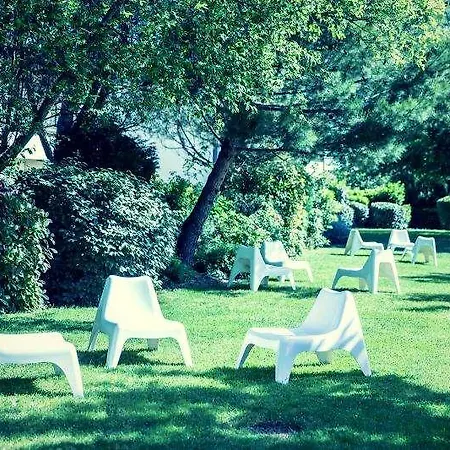 Les Pins Galants Tournefeuille