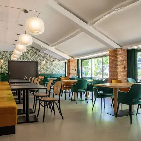 Apart Otel Les Pins Galants 3*