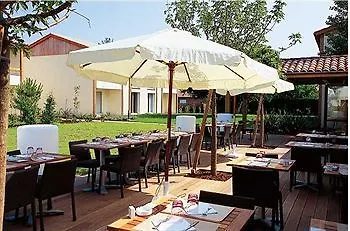 Les Pins Galants Apart Otel